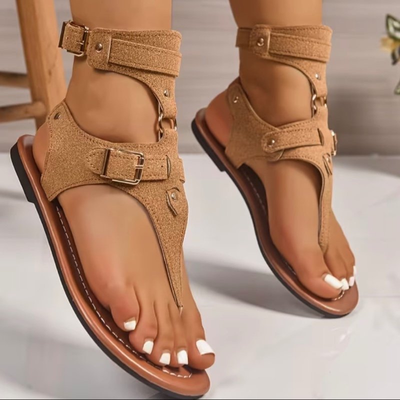 Sandales 🩴 romaines pour femme