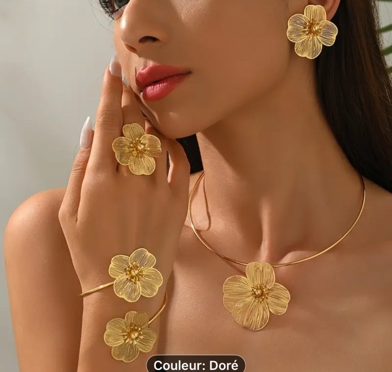 Ensemble de 4 Collier Bracelet Boucle d'Oreille Bague Fleur à Quatre Pétales Rétro Bohème Minimaliste