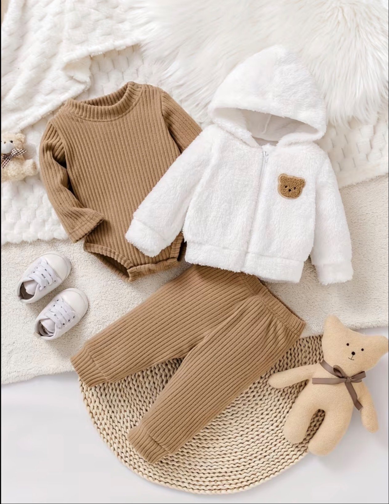 Nouveau Ensemble Trois Pièces Mignon Automne-Hiver pour Bébés Garçons et Filles : Veste Ours en Peluche + Body Côtelé + Pantalon Long, Idéal pour l'Extérieur