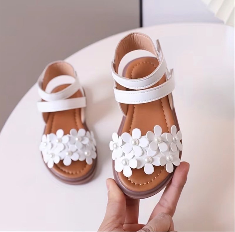 Nouvelles sandales d'été à semelle souple pour filles