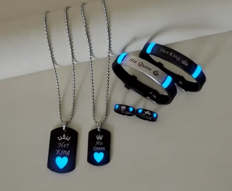 Lot de 6 bijoux en acier inoxydable pour couple "Her King His Queen"