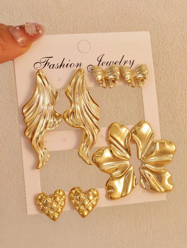 Lot de 2/8 paires de boucles d'oreilles puces – Formes géométriques, florales, pétales, nœuds et cœurs – Plaqué or.