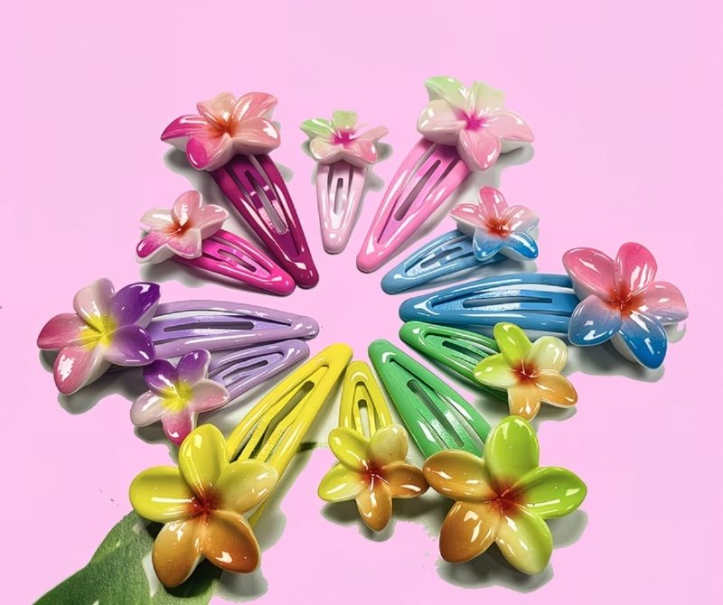 12pcs Accessoires de cheveux multicolores pour femmes, Pinces à cheveux BB élégantes et vibrantes en couleur mixte de Plumeria à effet huile, pour coiffer les franges et les cheveux lâches, Pinces à fleurs mignonnes pour une utilisation quotidienne, Convi