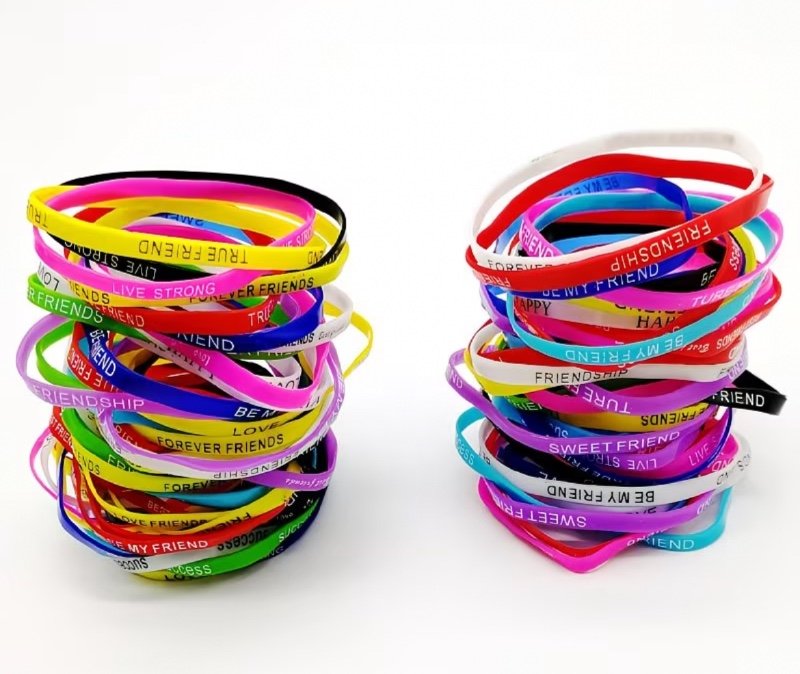 Lot de 50 Pièces de Bracelets en Silicone, Manchette Élastique pour Poignet, Bijoux Mixtes