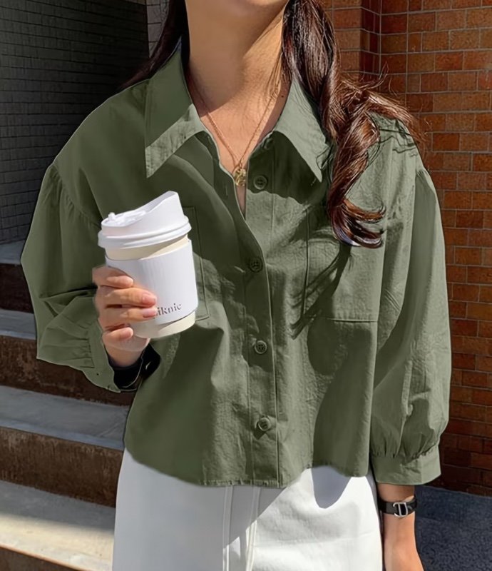 Chemise décontractée pour femme à manches trois-quarts, coupe courte et à double poche, haut polyvalent pour les trajets quotidiens
