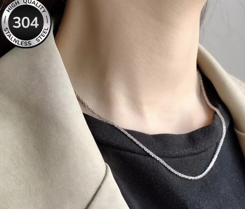 Collier Étoile Minimaliste Brillant en Acier Inoxydable de Haute Qualité pour Hommes et Femmes - Cadeau Idéal pour la Fête des Pères, Chaîne Scintillante Classique Tendance
