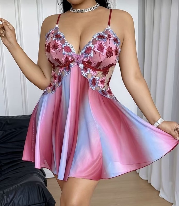 Robe de nuit Ombré Chic Grande Taille | Floral 3D + Maille Transparente | Col V Profond, Silhouette Fluide | Vêtement Intime Glamour Féminin Audacieux, Babydoll Ombré Grande Taille | Floral 3D & Papillon | Loungewear Intime Glamour Doux et Sensuel