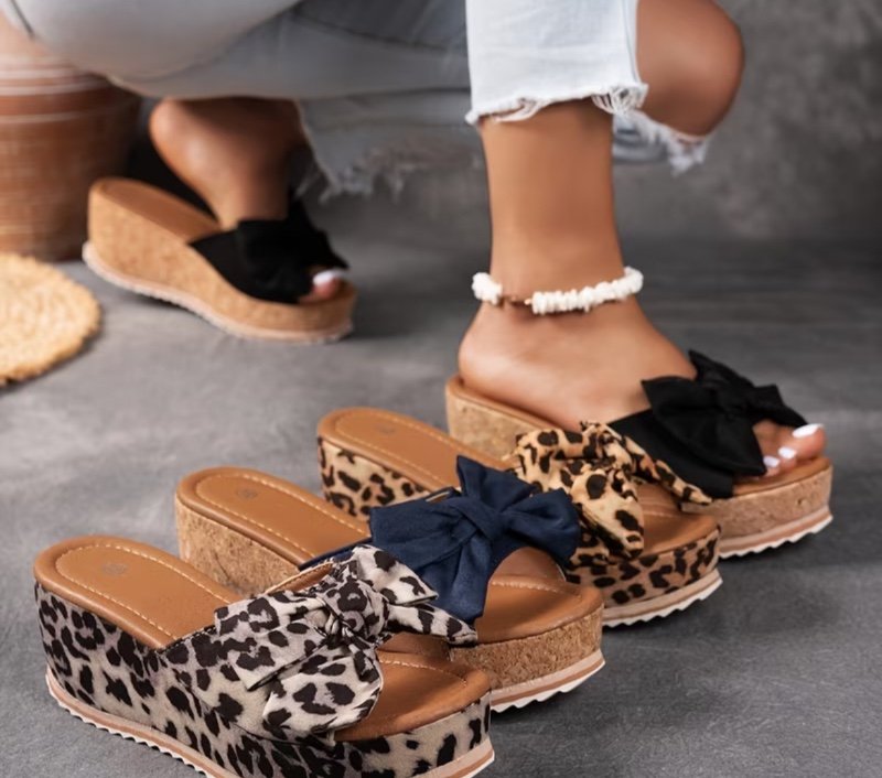 Sandales compensées à motif léopard pour femmes, chaussures tendance