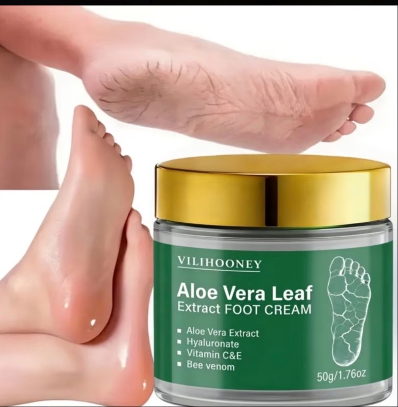 Crème pour les Pieds à la Vitamine E, Aloe Vera et Menthe - Hydratation Intense pour Peau Sèche, Rugueuse et Gercée, Adoucit et Lisse la Peau, Parfum Frais Longue Durée, Soin des Pieds à base de Squalane Végétal