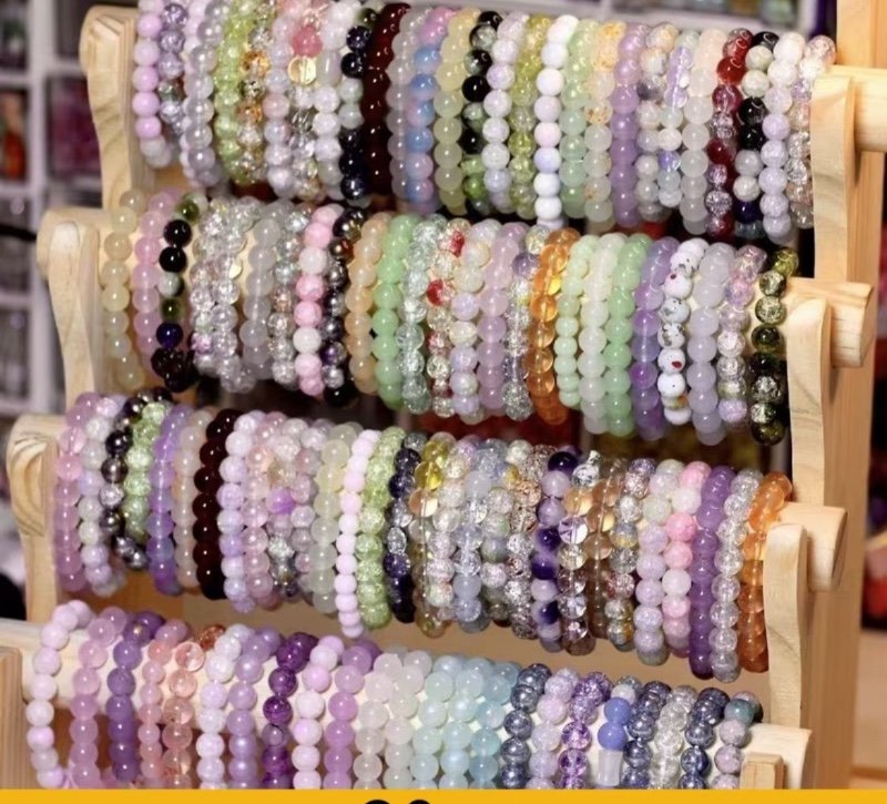 Lot de 30 bracelets extensibles en perles de verre au design de niche, mélange multicolore, cadeau pour meilleur(e) ami(e), perles aléatoires