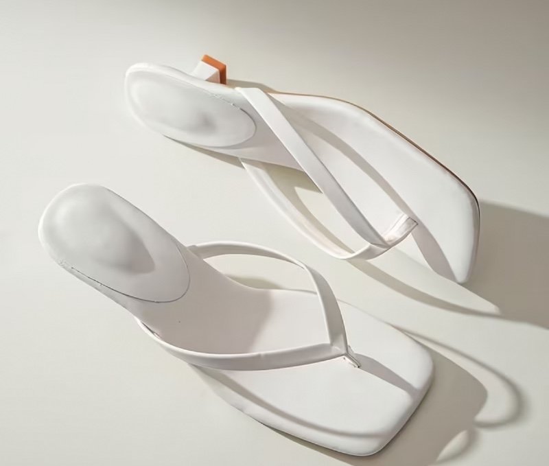 Nouvelles sandales tendance et à la mode, chaussures pour femmes