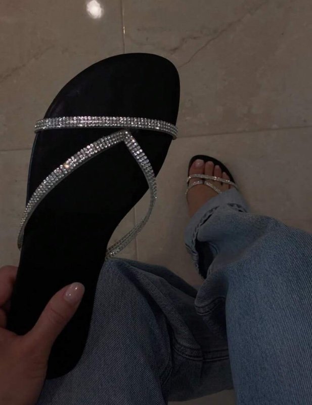 Sandales tongs femme d'été mignonnes, à la mode, minimalistes, confortables et polyvalentes avec un design pailleté, plate