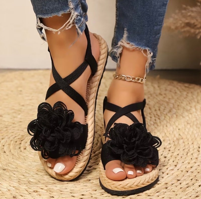 Sandales plates florales tendance pour femmes
