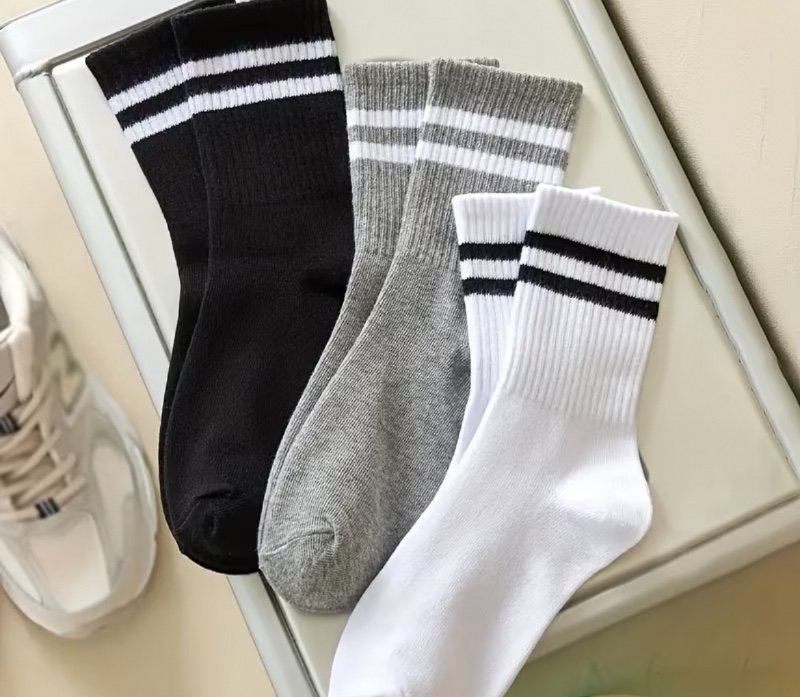 3 Paires de Chaussettes Mi-Mollet Rayées pour Femmes - Respirantes, Style Athlétique Décontracté, Noir Blanc Gris