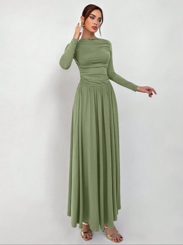Robe midi Aloruh pour femme en maille froncée, élégante, marron foncé, à manches longues et col rond ; tenue sobre et classique couleur chocolat, idéale pour les repas d'automne ou Thanksgiving.