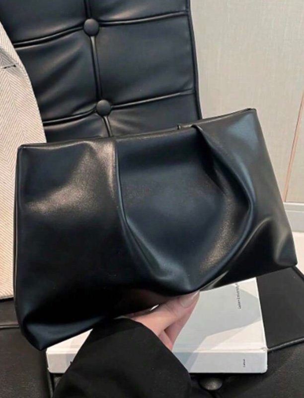 New Spring/Summer Fashion Solid Color Clutch, Pleated Cloud Bag, Solid Color Casual Envelope Bag, Cosmetic Bag, Travel Accessory Bag, Liner Bag, Toiletry Bag, Storage Pouch