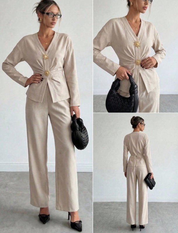 Ensemble deux pièces pour femme Ritzy Row (Beige clair) – Style élégant et semi-formel pour le travail : chemisier plissé à col en V et taille cintrée (coupe déstructurée) + pantalon large.