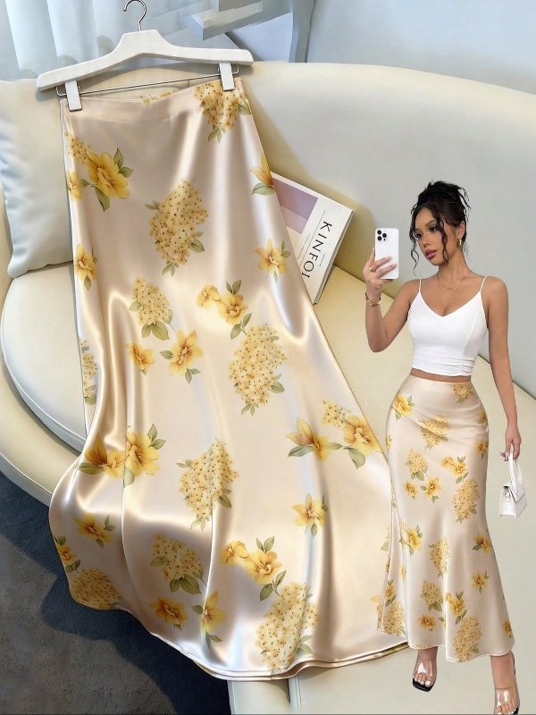 Jupe trapèze GlowEve à motif floral et abricot ; tissu satiné, silhouette douce et flatteuse, style français élégant ; coloris beige, idéale pour l'été, les rendez-vous, les tenues décontractées, le travail, les soirées ou les sorties en plein air.