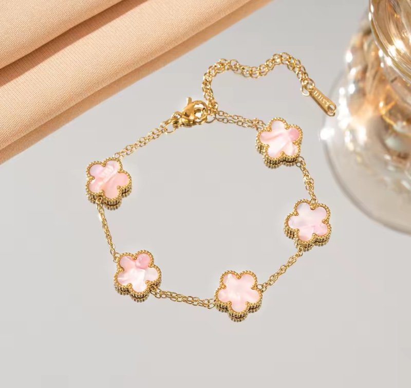 Bracelet réglable en acier inoxydable pour femmes, classique, luxe, Design à cinq fleurs, bijoux de fête à la mode