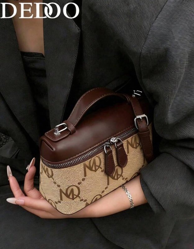 Sac bandoulière carré Dedoo pour femme en PU uni, petit sac à main idéal pour les tenues du quotidien, coloris jaune beurre tendance.